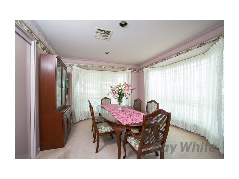 17 Ulverston Way, Lakelands NSW 2282