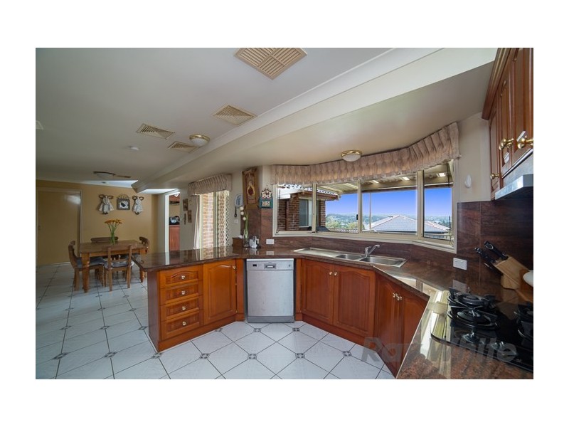 17 Ulverston Way, Lakelands NSW 2282