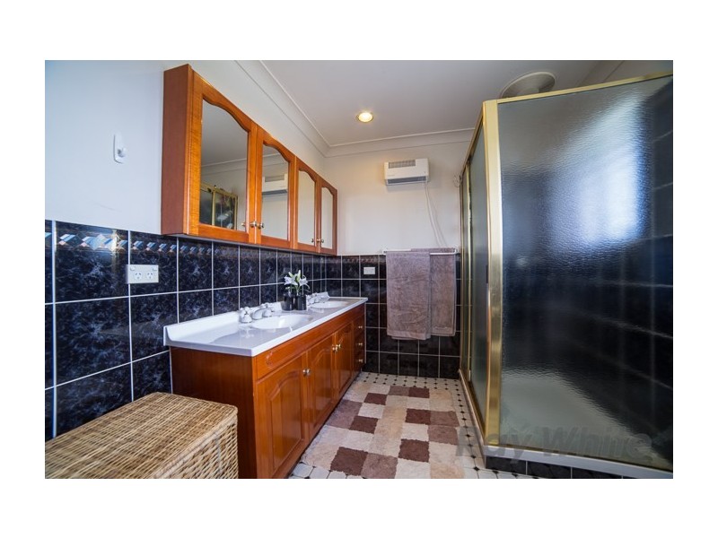 17 Ulverston Way, Lakelands NSW 2282