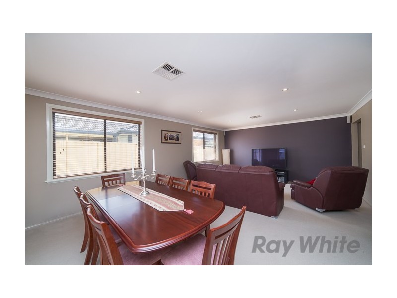 12 Atlas Grove, Cameron Park NSW 2285