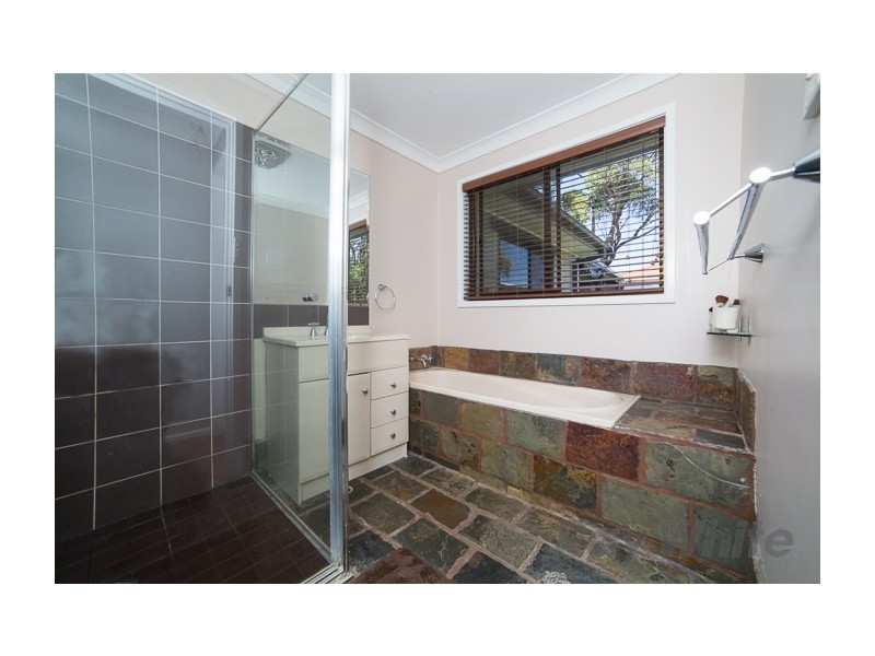 1 Kiara Close, Maryland NSW 2287