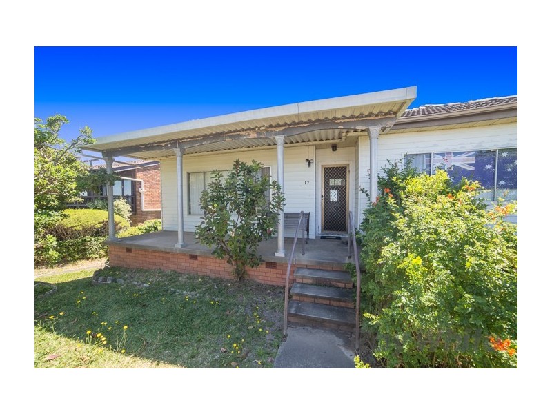 17 Ocean Street, Redhead NSW 2290