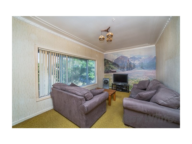 17 Ocean Street, Redhead NSW 2290