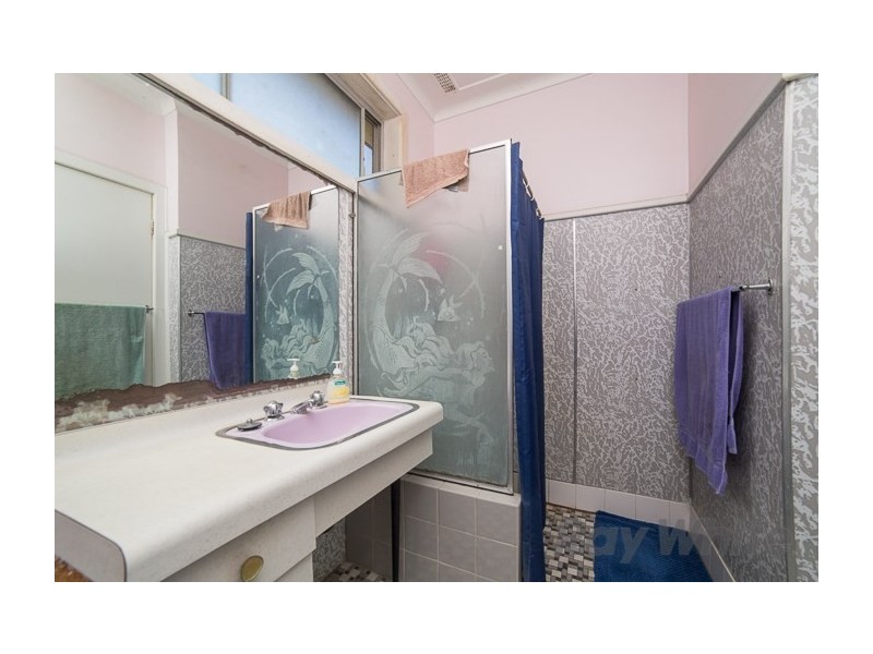 17 Ocean Street, Redhead NSW 2290