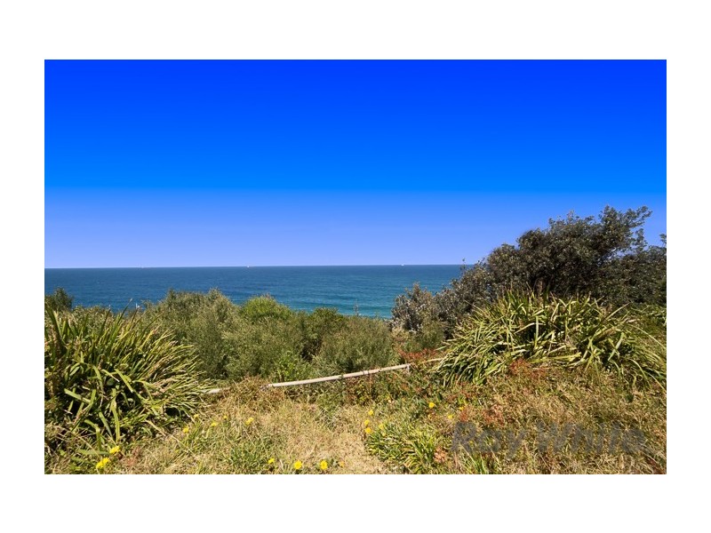 17 Ocean Street, Redhead NSW 2290