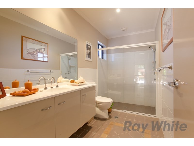 9 Chateau Place, Eleebana NSW 2282