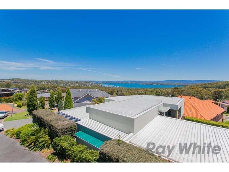9 Chateau Place, Eleebana NSW 2282