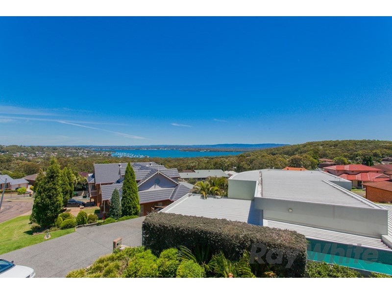9 Chateau Place, Eleebana NSW 2282
