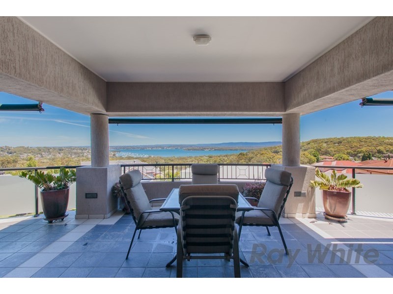 9 Chateau Place, Eleebana NSW 2282