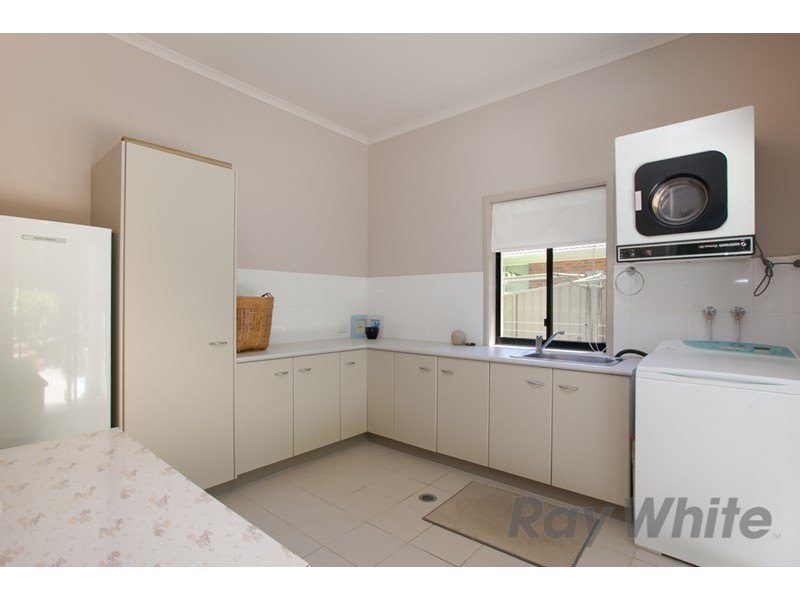 9 Chateau Place, Eleebana NSW 2282