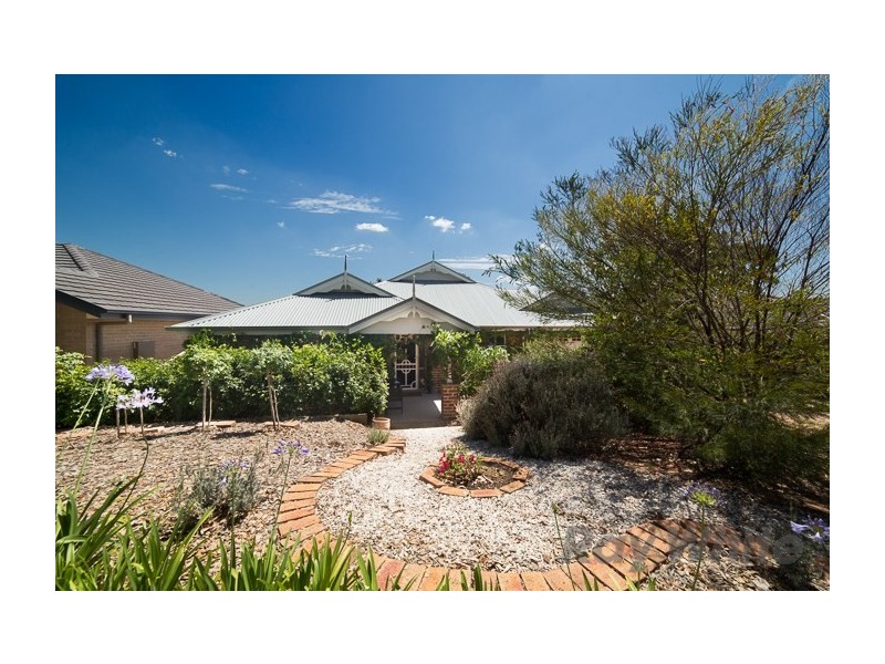 14 Sagittarius Close, Elermore Vale NSW 2287