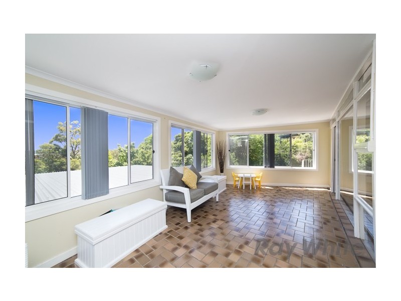 15 Taylor Crescent, Warners Bay NSW 2282