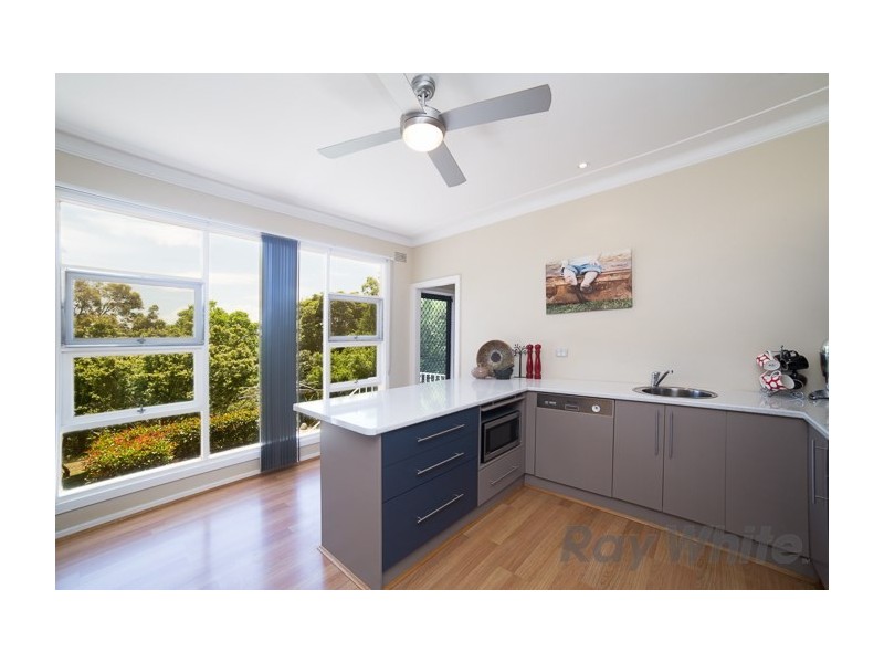 15 Taylor Crescent, Warners Bay NSW 2282