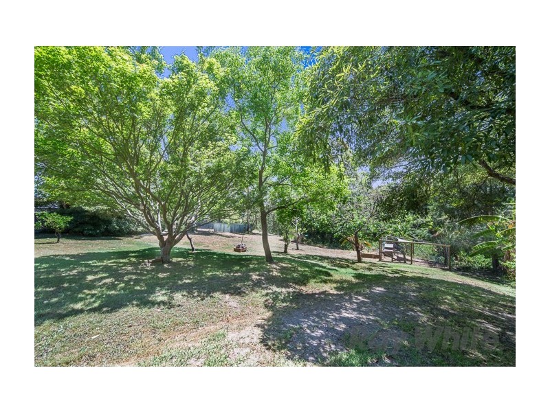 15 Taylor Crescent, Warners Bay NSW 2282