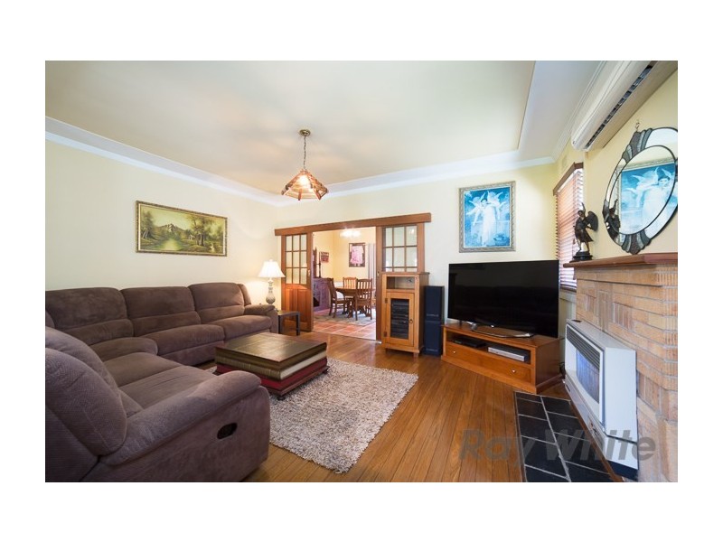 124 Rae Crescent, Kotara NSW 2289