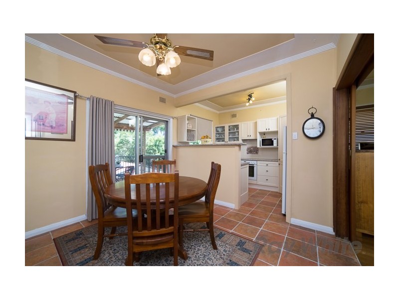 124 Rae Crescent, Kotara NSW 2289