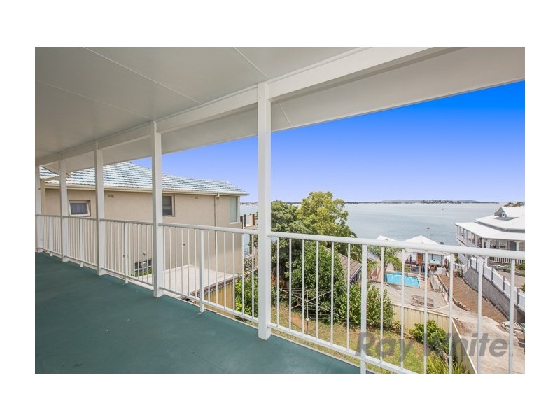 96 Ross Street, Belmont NSW 2280