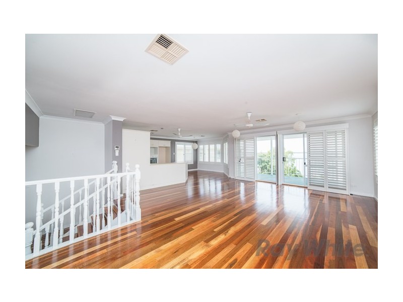 96 Ross Street, Belmont NSW 2280