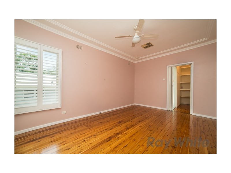 96 Ross Street, Belmont NSW 2280