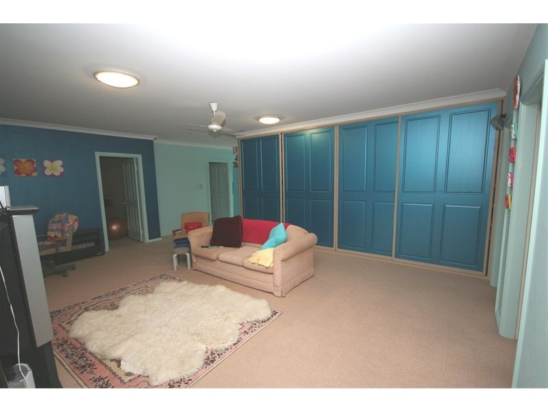 7 Chardonnay Court, Eleebana NSW 2282