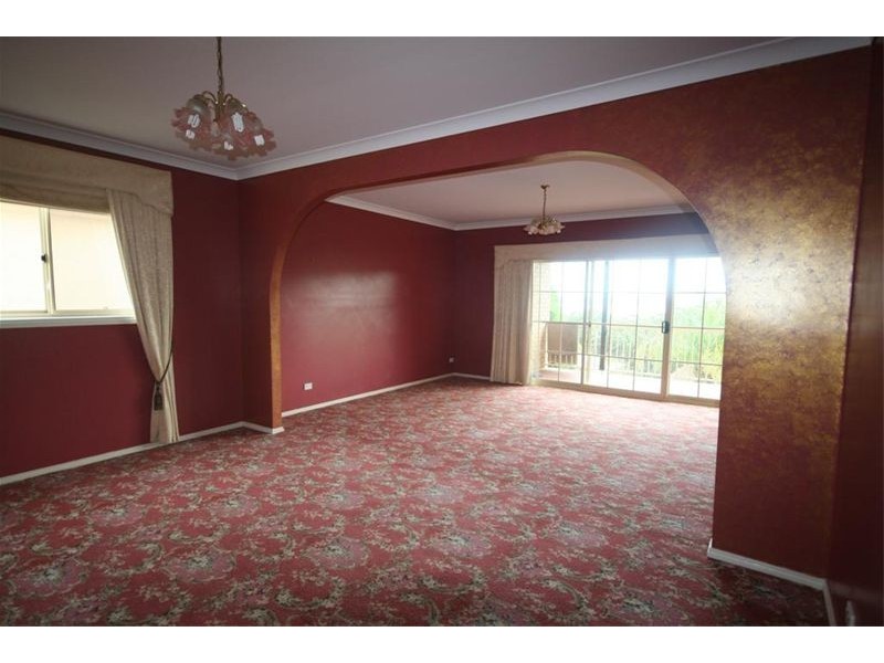 7 Chardonnay Court, Eleebana NSW 2282