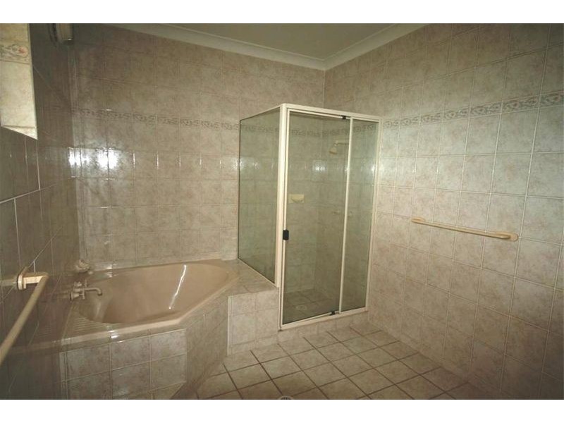 7 Chardonnay Court, Eleebana NSW 2282