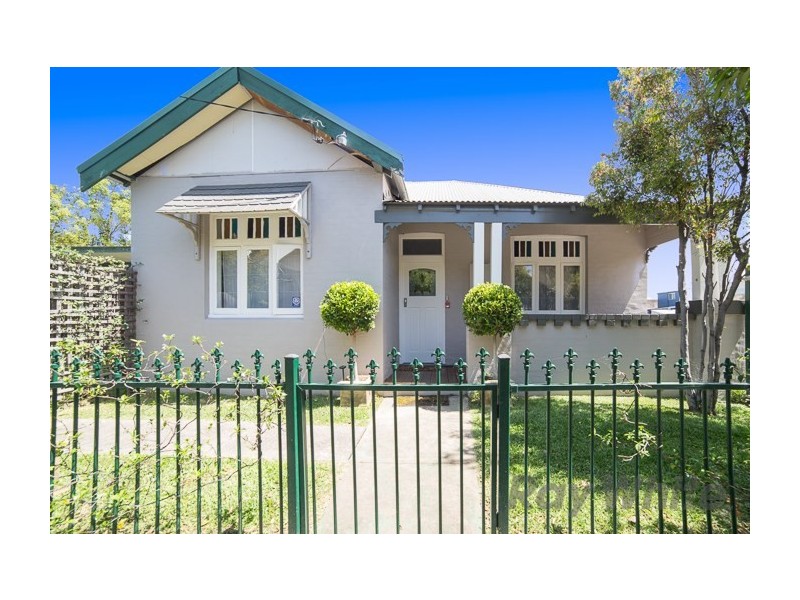 24 Bishopsgate Street, Wickham NSW 2293