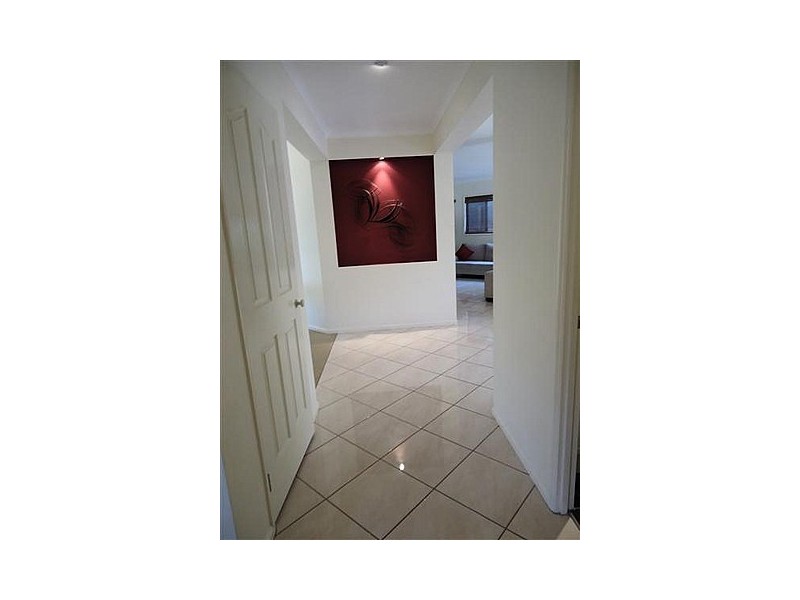 9 Cottonwood Chase, Fletcher NSW 2287