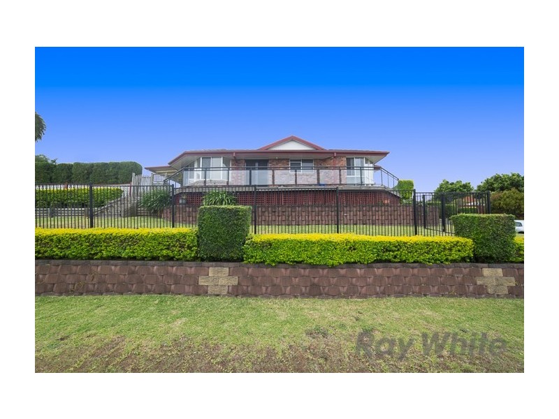 1 Loderi Close, Warabrook NSW 2304
