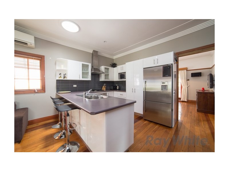 64 Gosford Road, Broadmeadow NSW 2292