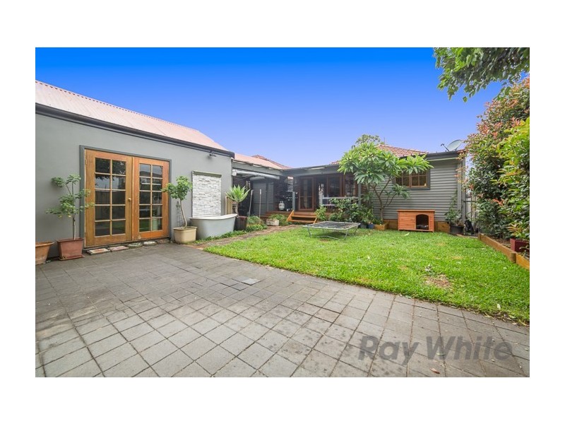 64 Gosford Road, Broadmeadow NSW 2292