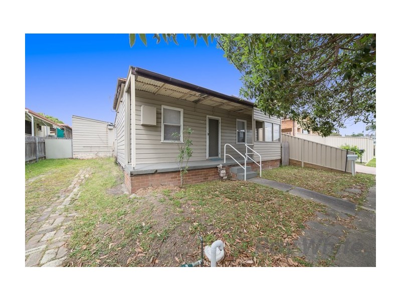 147 Young Road, Lambton NSW 2299
