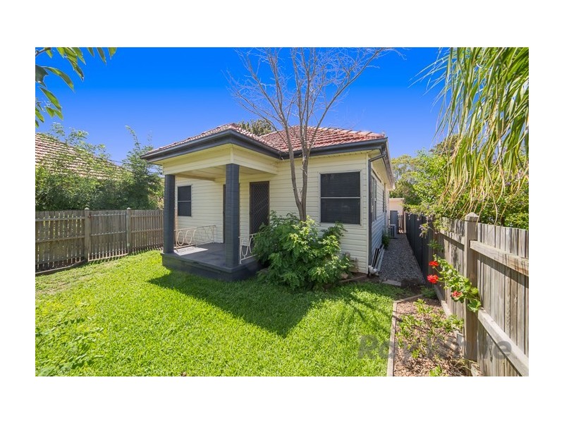 17 Collins Street, Georgetown NSW 2298