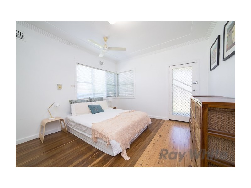 17 Collins Street, Georgetown NSW 2298