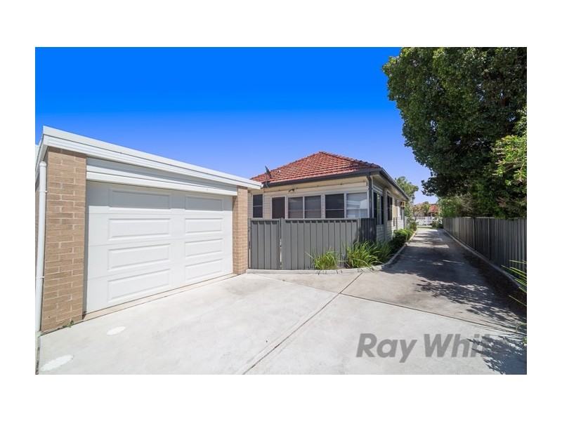 17 Collins Street, Georgetown NSW 2298