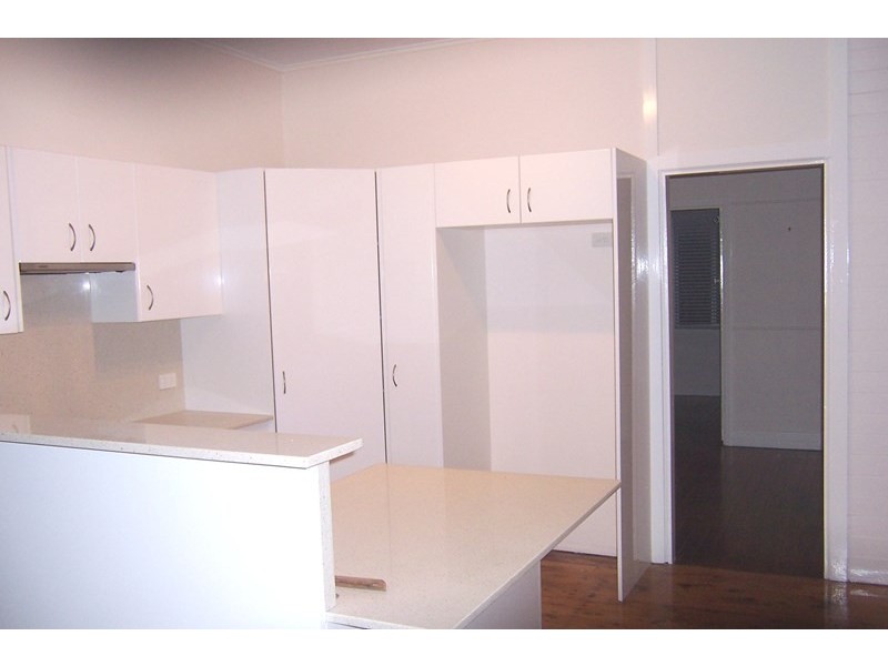 5 New Street, Belmont NSW 2280