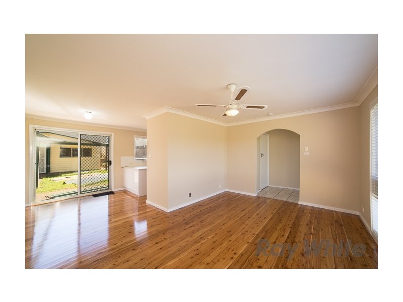 8 Renfrew Street, Edgeworth NSW 2285