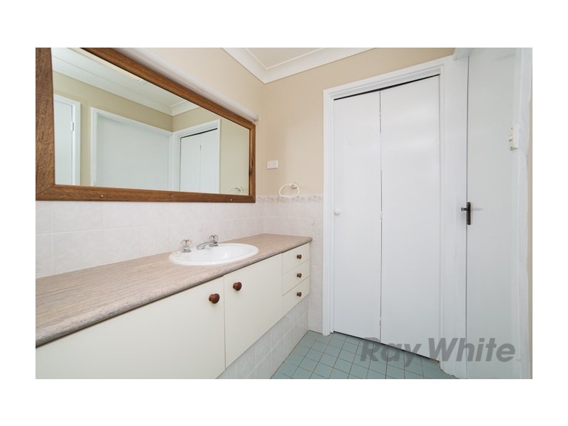 8 Renfrew Street, Edgeworth NSW 2285