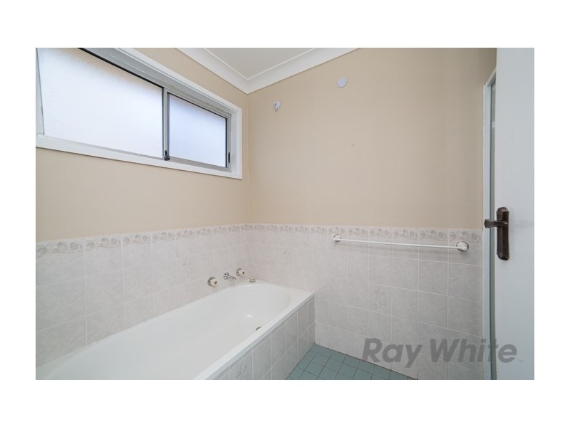 8 Renfrew Street, Edgeworth NSW 2285