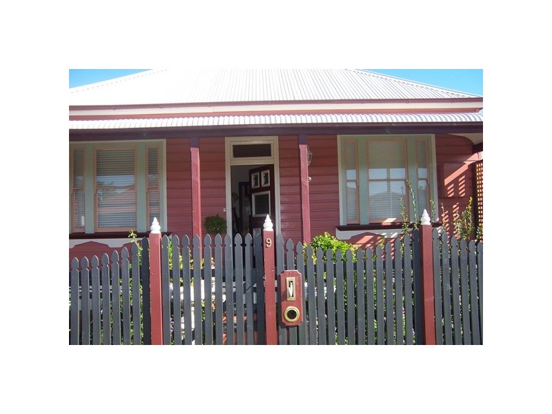 9 Myola Street, Mayfield NSW 2304