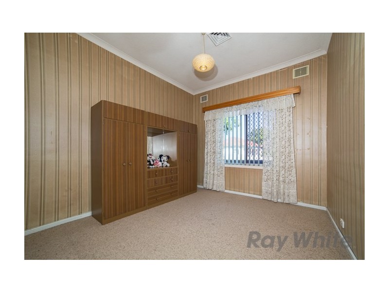 35 Nevill Street, Mayfield NSW 2304