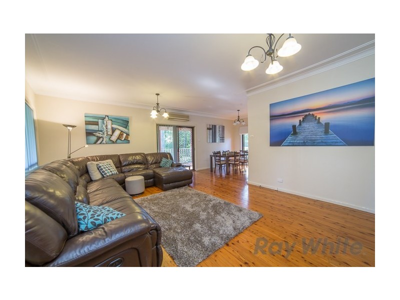 17 Michele Crescent, Glendale NSW 2285