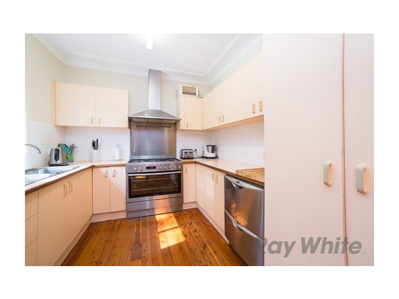 17 Michele Crescent, Glendale NSW 2285