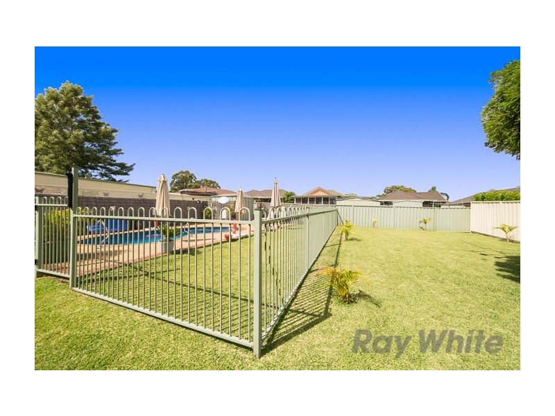 87 Gundaroo Circuit, Maryland NSW 2287