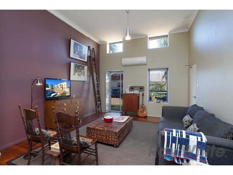 2/45 Hanbury Street, Mayfield NSW 2304