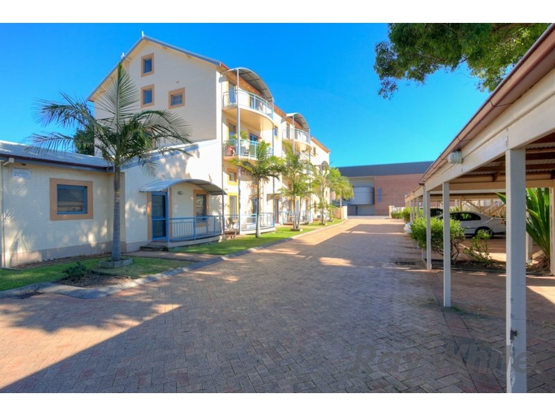 2/45 Hanbury Street, Mayfield NSW 2304