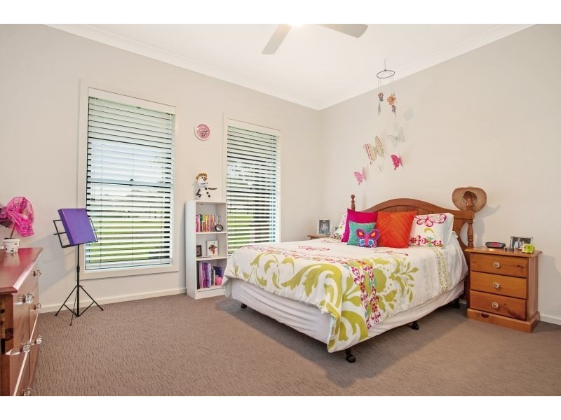 4 Brough Place, Wallalong NSW 2320