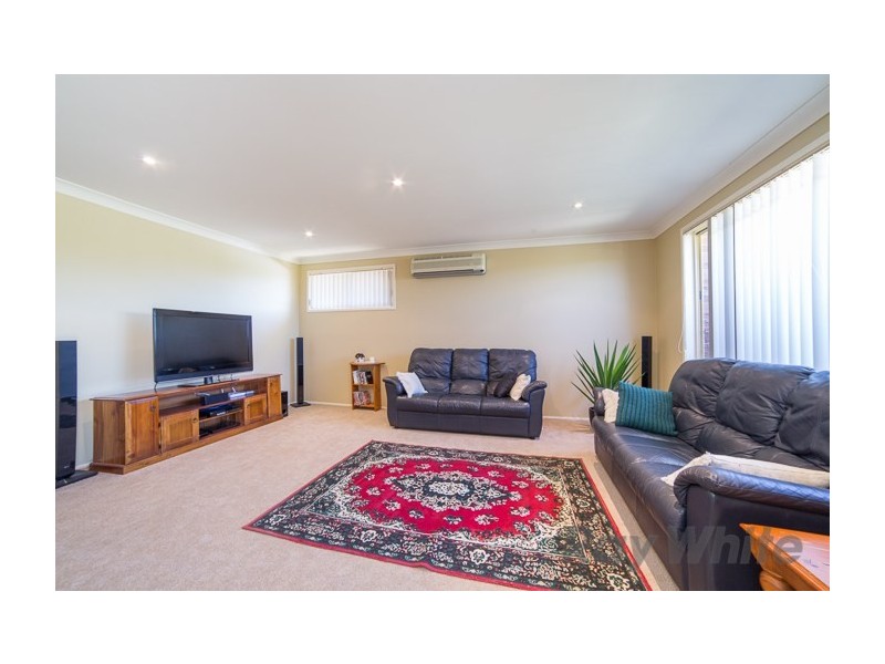 25 Morpeth Street, Wallalong NSW 2320