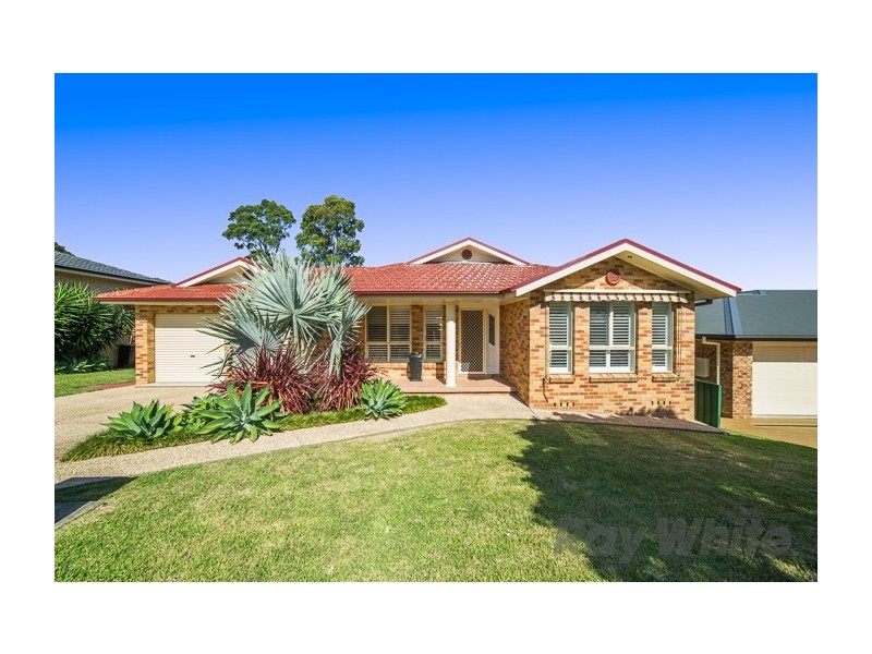 4 Sandalwood Avenue, Fletcher NSW 2287