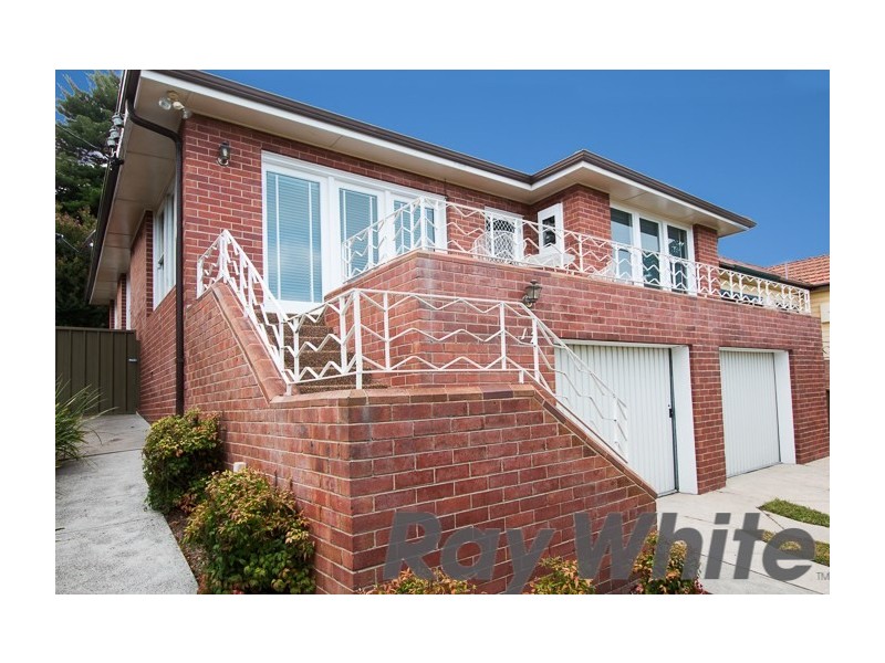 17 Garden Grove Parade, Adamstown Heights NSW 2289